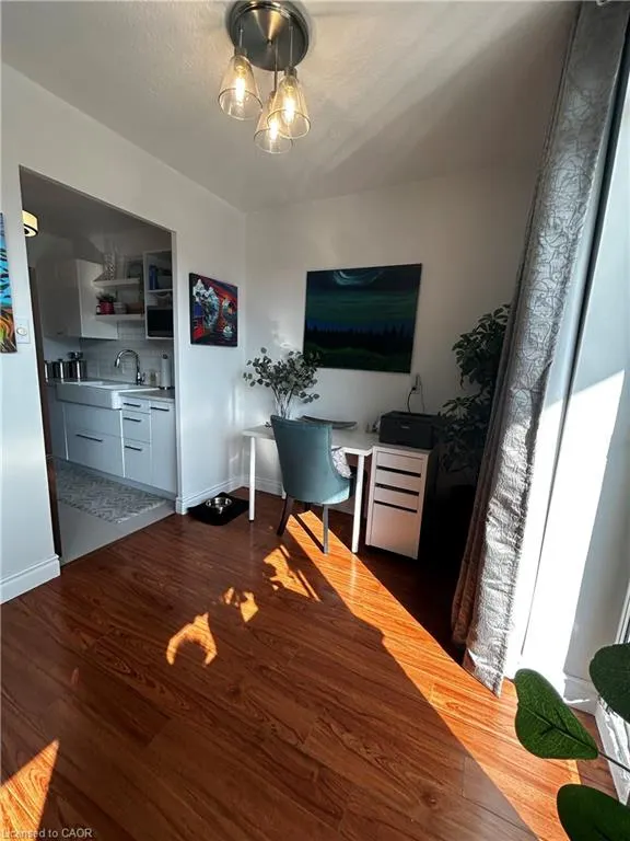 222 Concession Street, #104