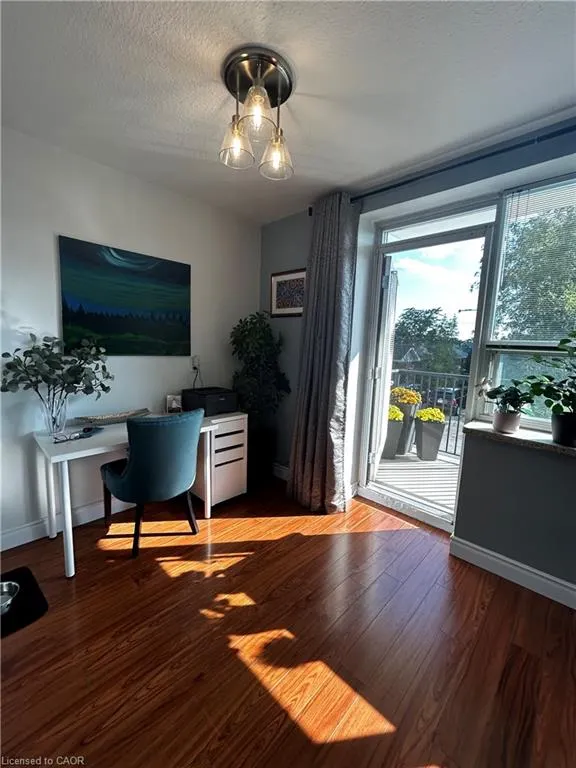 222 Concession Street, #104