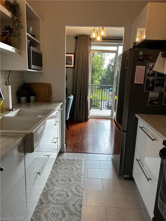 222 Concession Street, #104