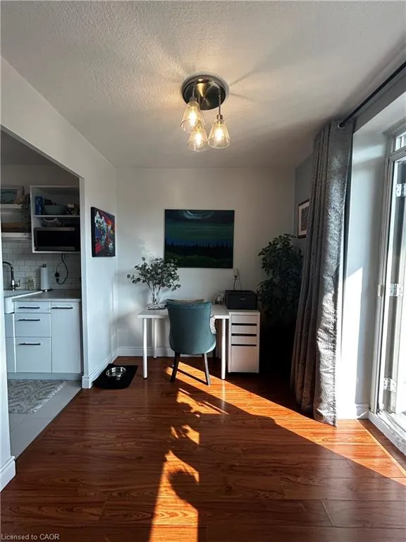 222 Concession Street, #104