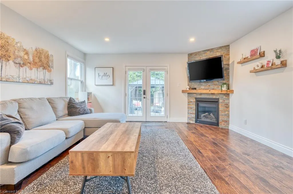 25 Montrose Avenue
