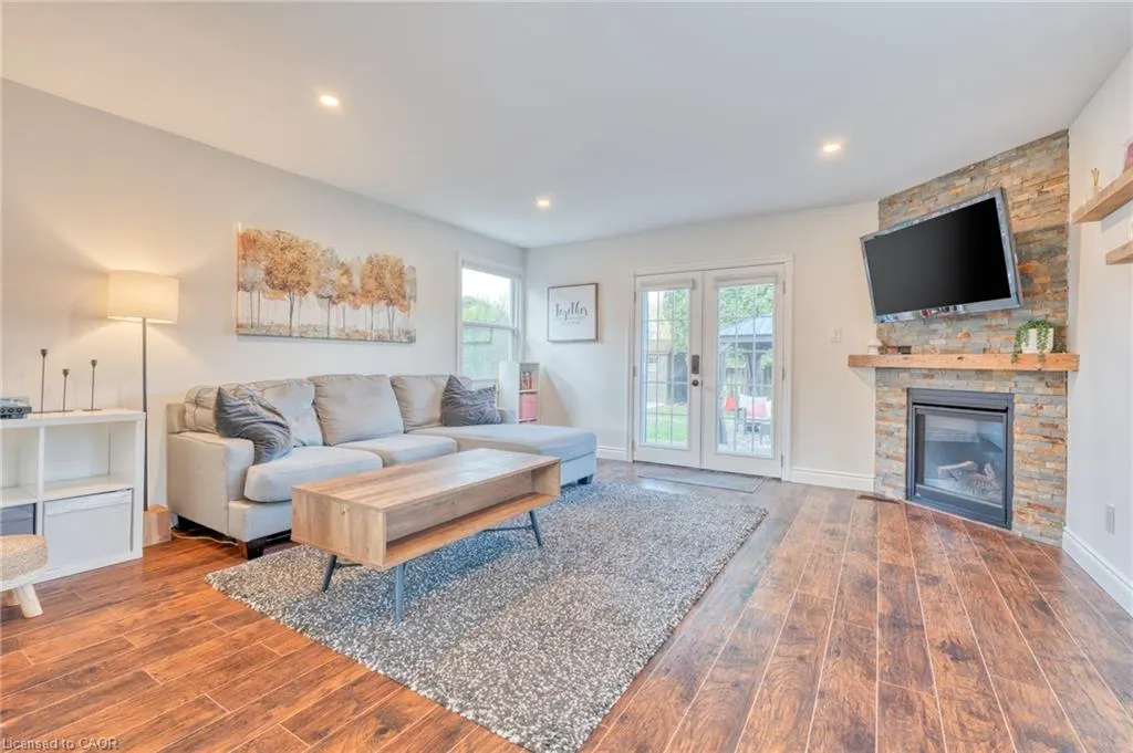 25 Montrose Avenue