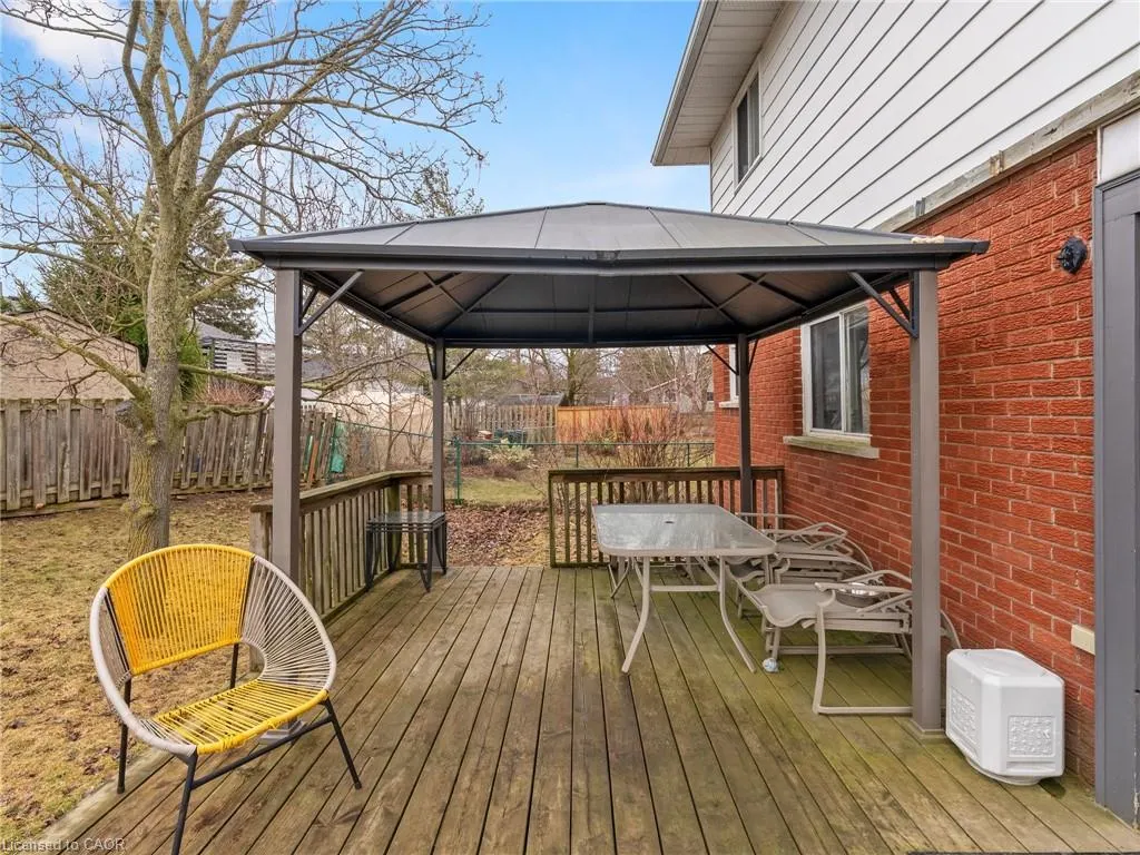 102 Dundee Drive