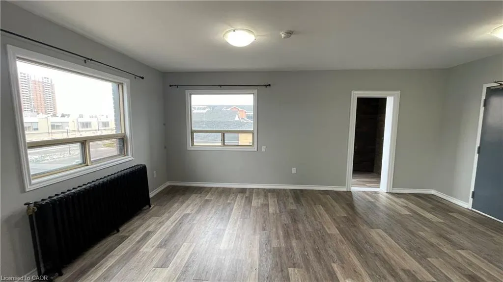 468 Main Street E, #5