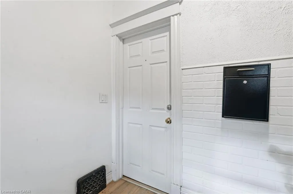 73 Stirton Street, #1