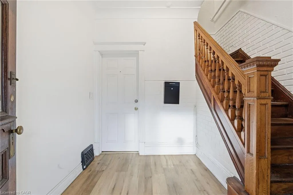 73 Stirton Street, #1