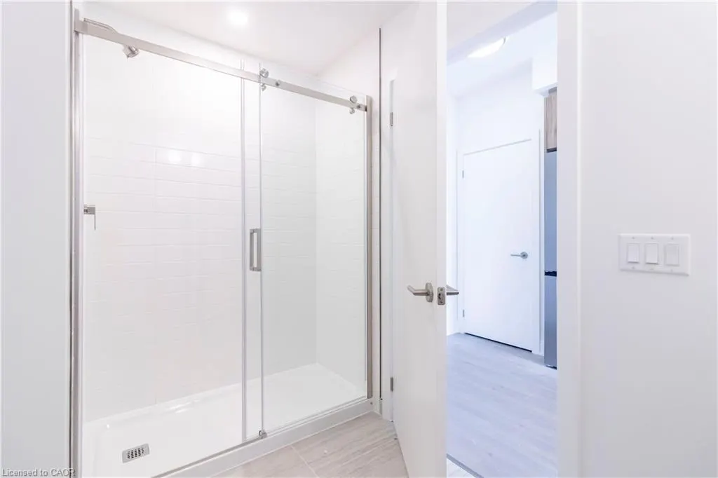 25 Wellington Street S, #1105