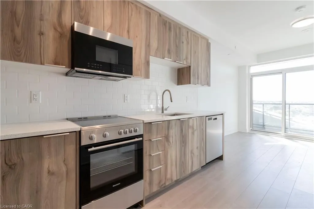 25 Wellington Street S, #1105