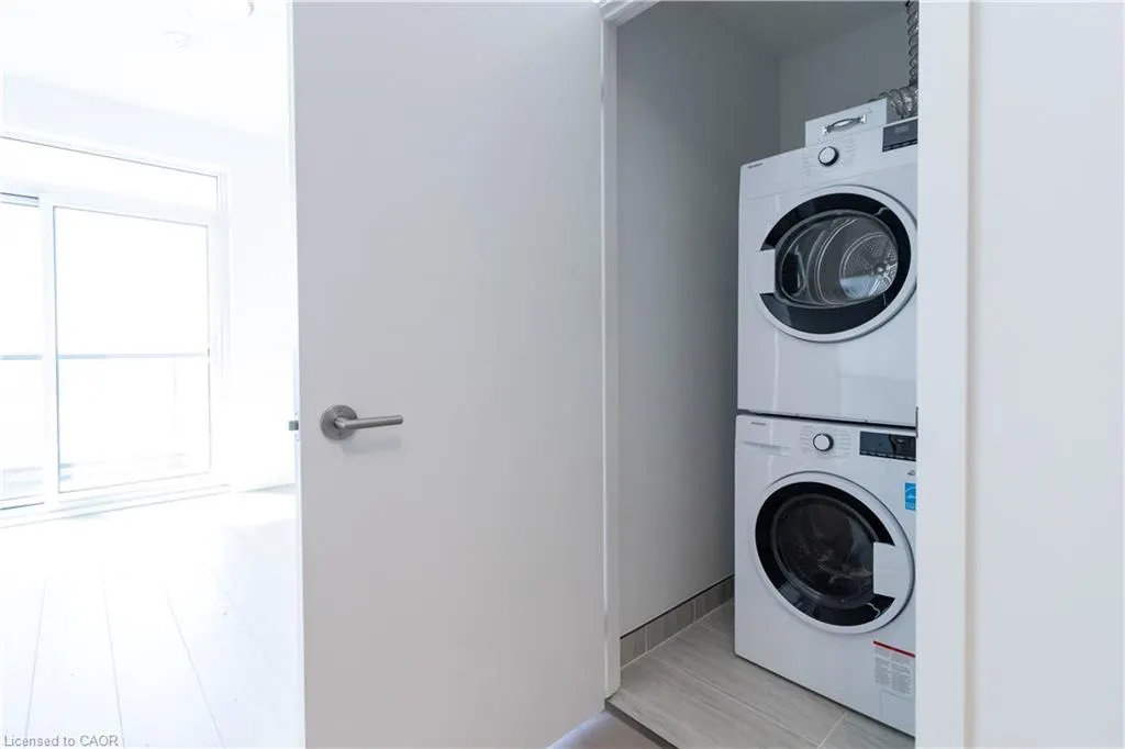 25 Wellington Street S, #1105