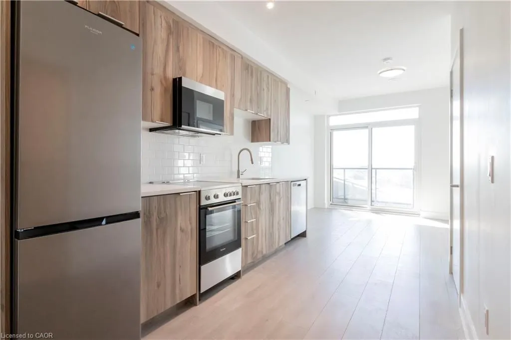 25 Wellington Street S, #1105