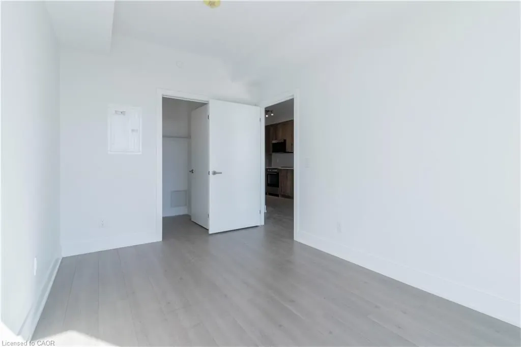 25 Wellington Street S, #1105