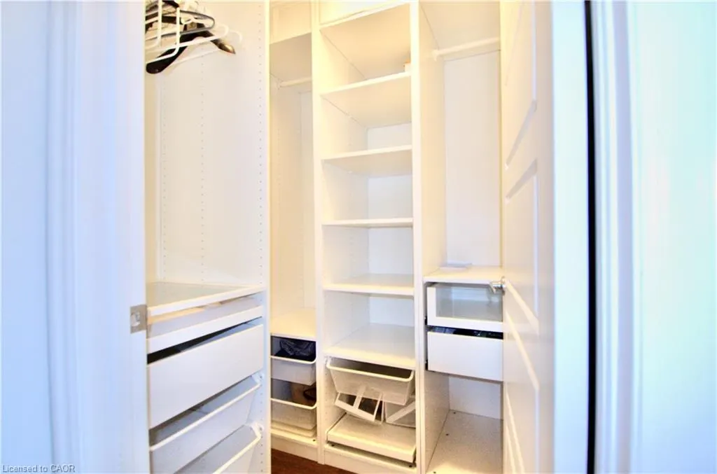 35 Kingsbury Square, #310