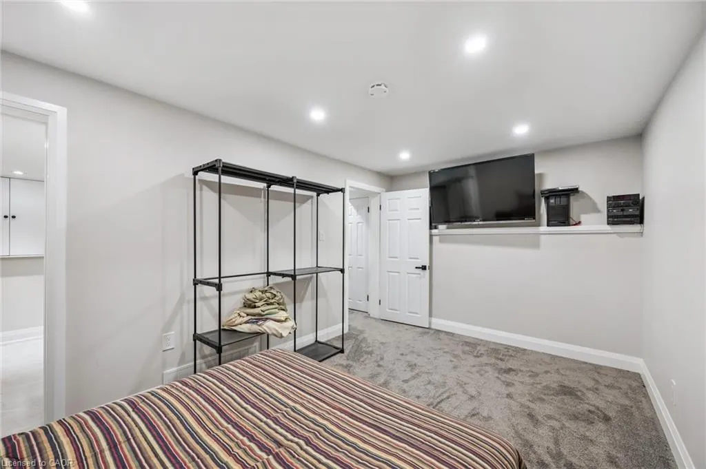 285 Bluevale Street, #21