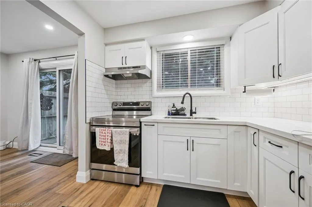 285 Bluevale Street, #21
