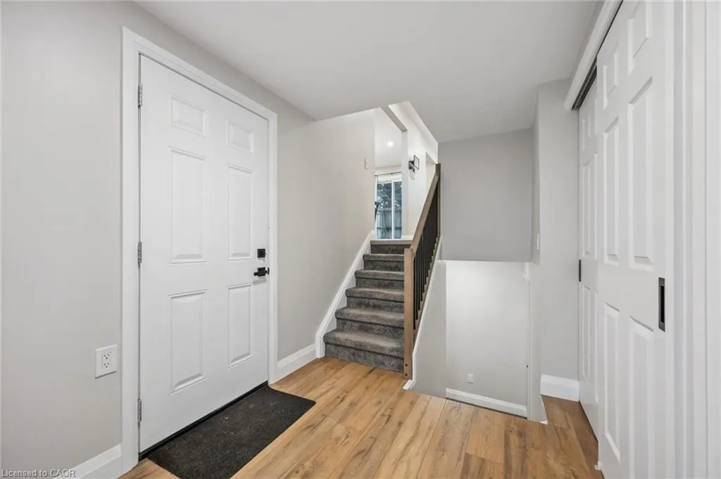 285 Bluevale Street, #21