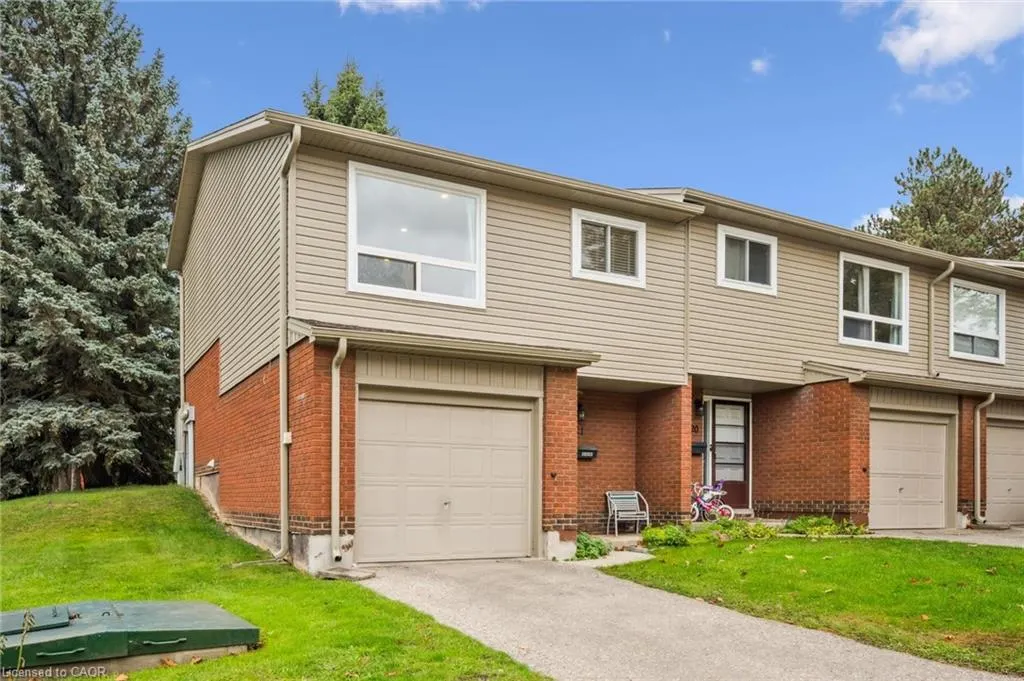 285 Bluevale Street, #21