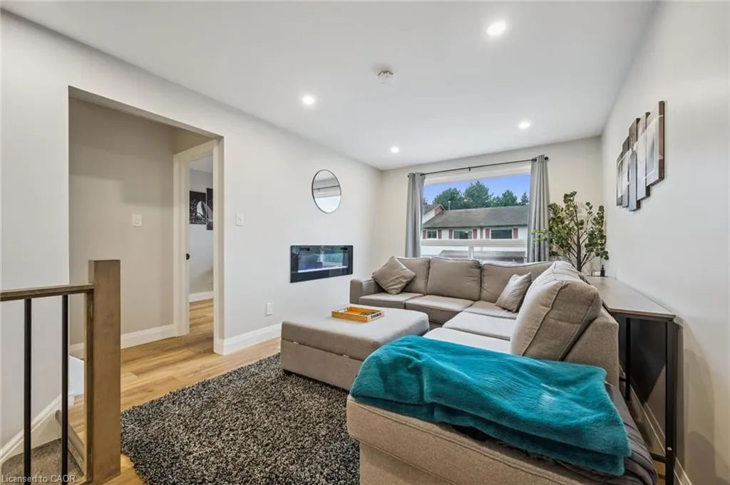 285 Bluevale Street, #21
