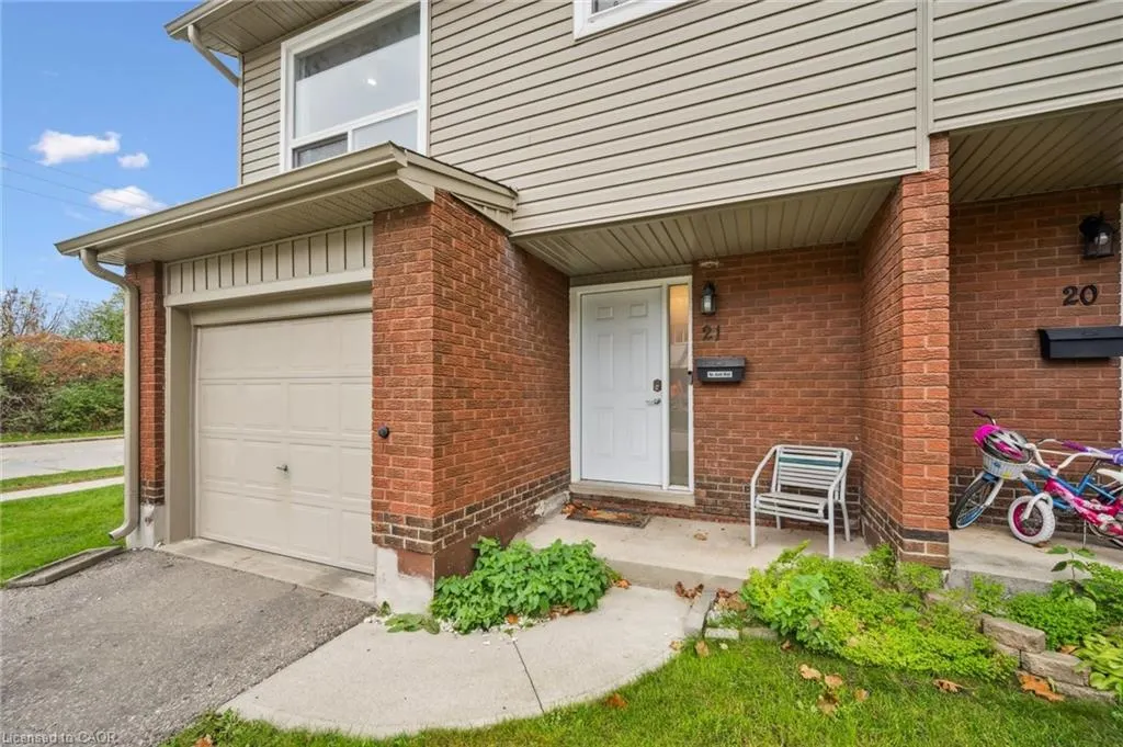 285 Bluevale Street, #21