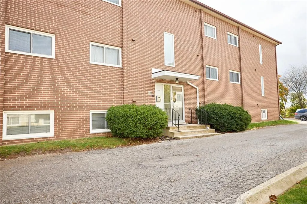 57 Conroy Crescent, #204