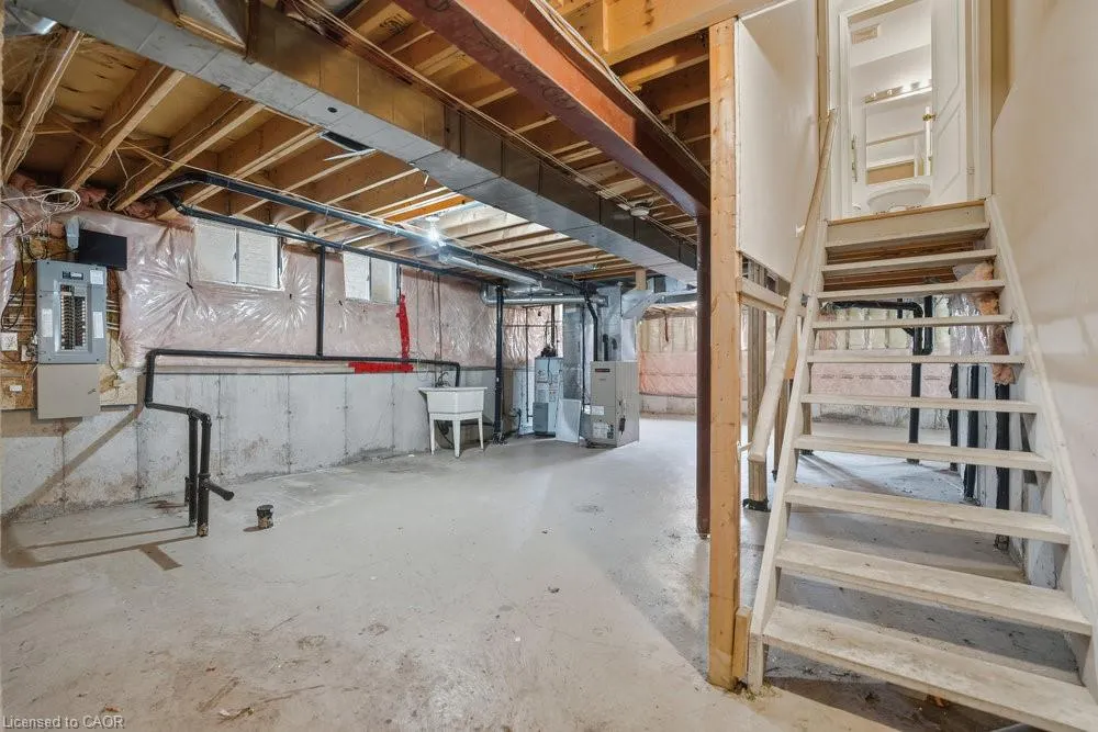 5656 Rosaline Road