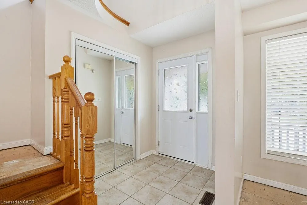 5656 Rosaline Road