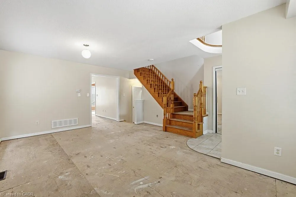 5656 Rosaline Road