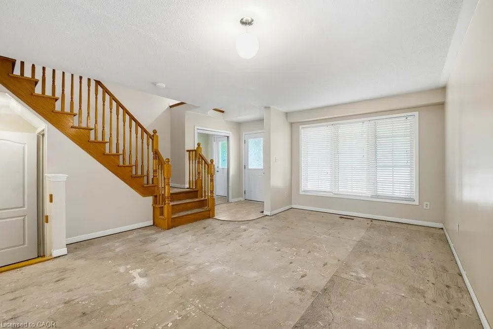 5656 Rosaline Road