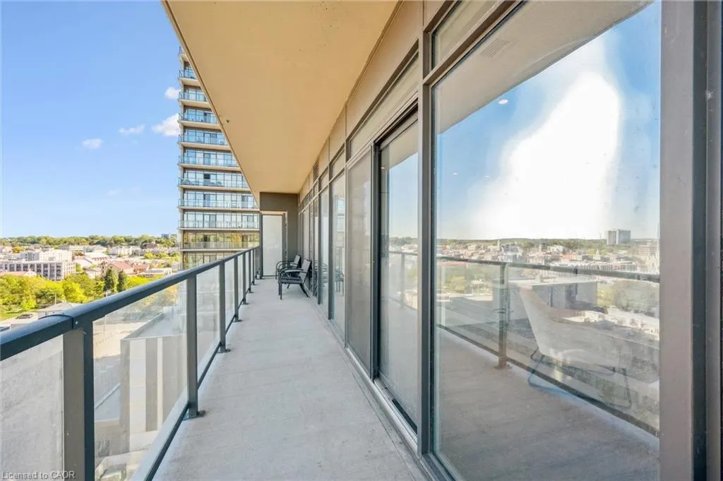 15 Glebe Street, #902