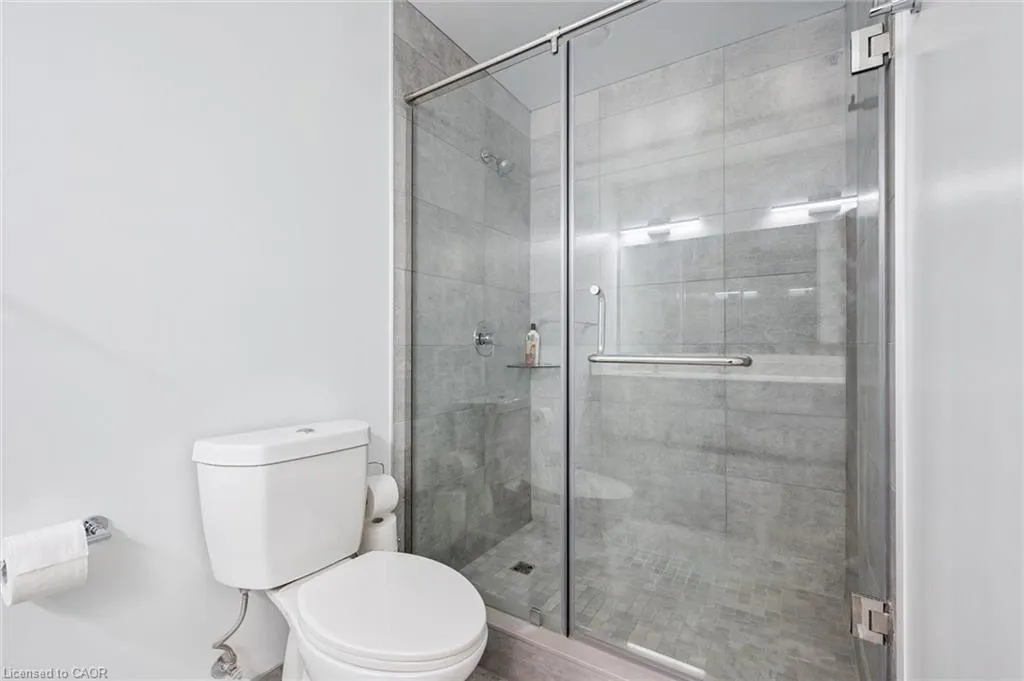 15 Glebe Street, #902