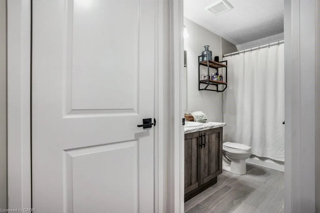 25 Isherwood Avenue, #32