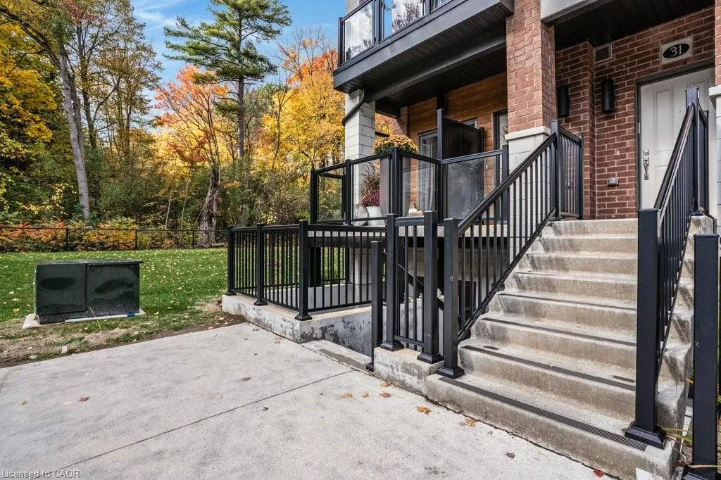 25 Isherwood Avenue, #32