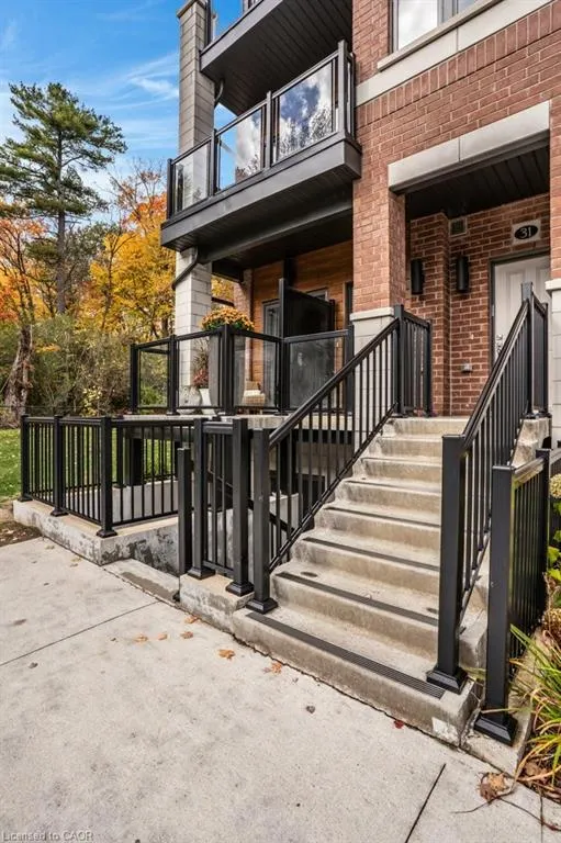 25 Isherwood Avenue, #32