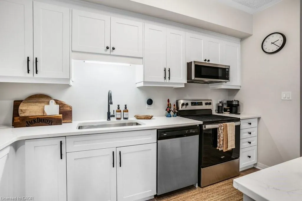 25 Isherwood Avenue, #32