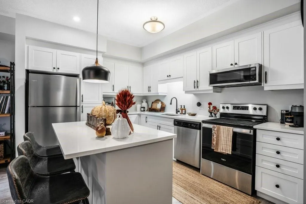 25 Isherwood Avenue, #32