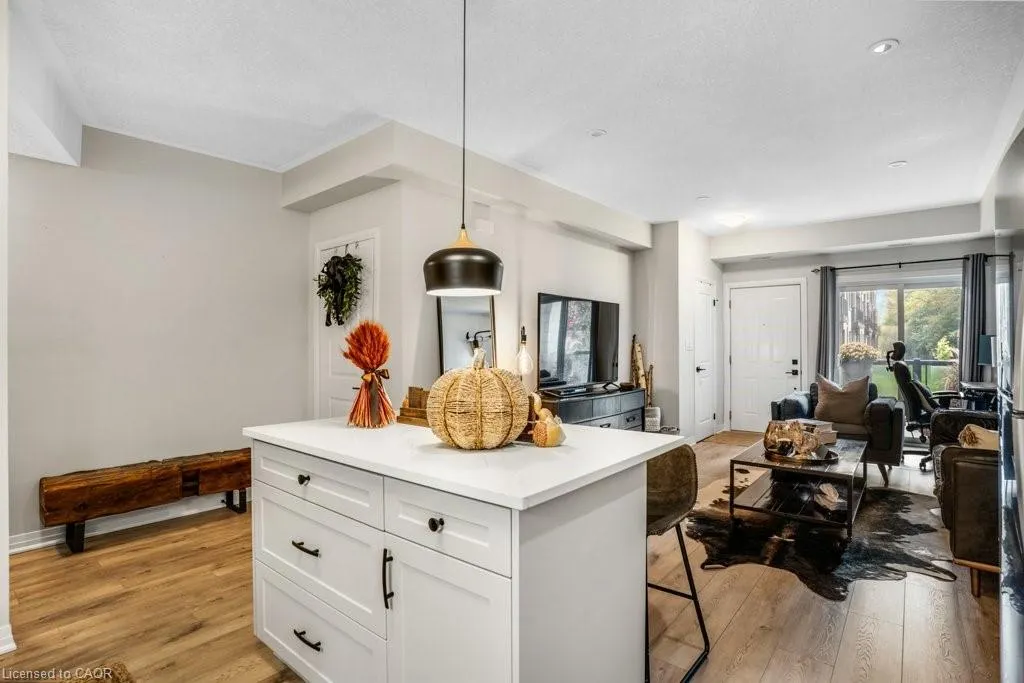 25 Isherwood Avenue, #32