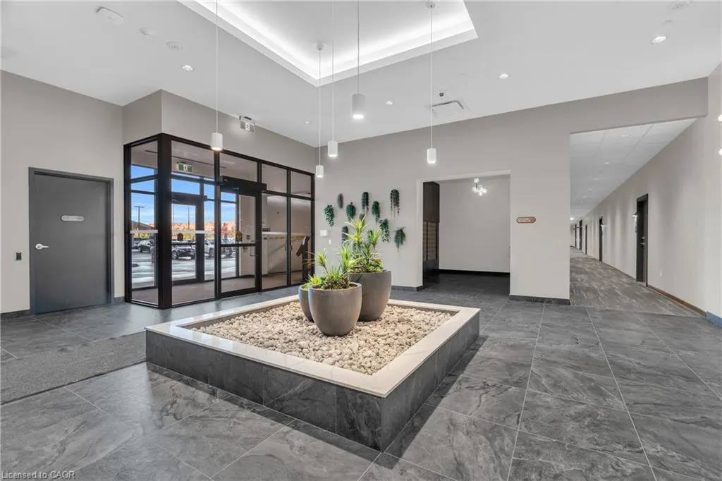 525 New Dundee Road, #101