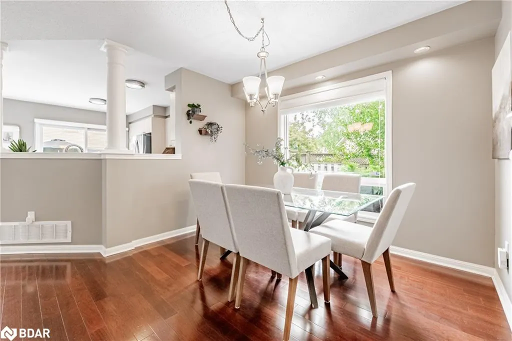 402 Baverstock Crescent