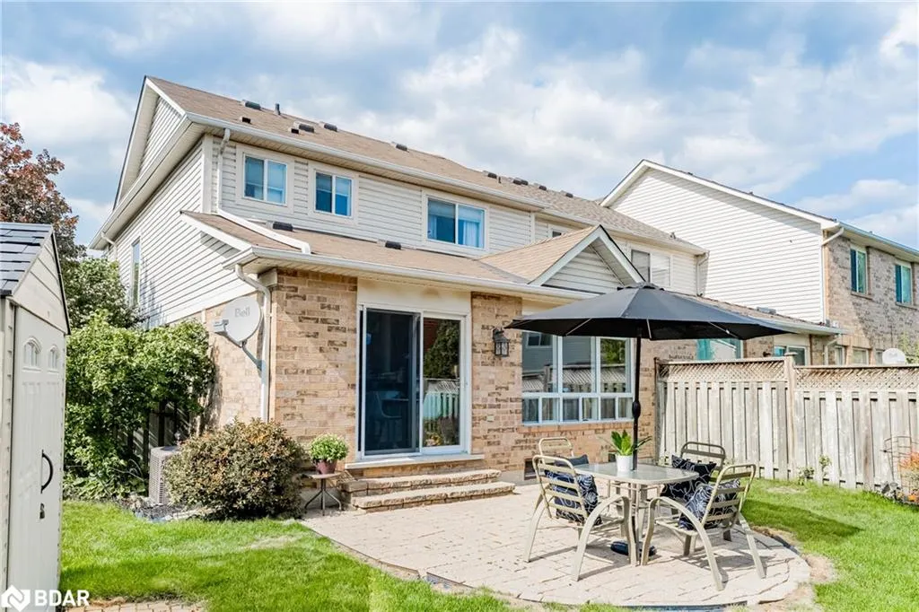 402 Baverstock Crescent