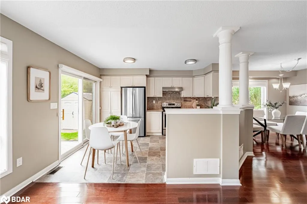 402 Baverstock Crescent