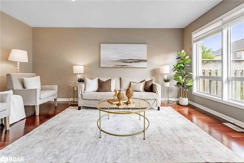 402 Baverstock Crescent