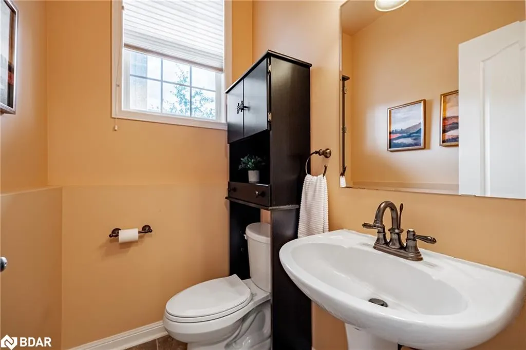 402 Baverstock Crescent