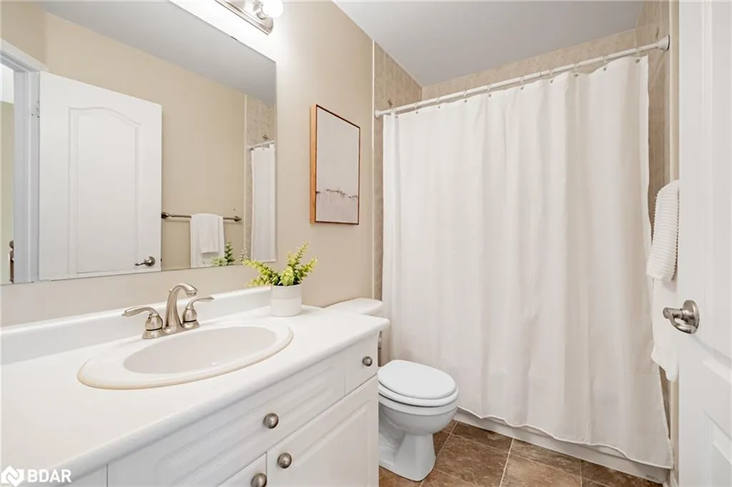 402 Baverstock Crescent