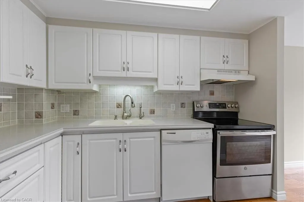 405 Erb Street W, #507