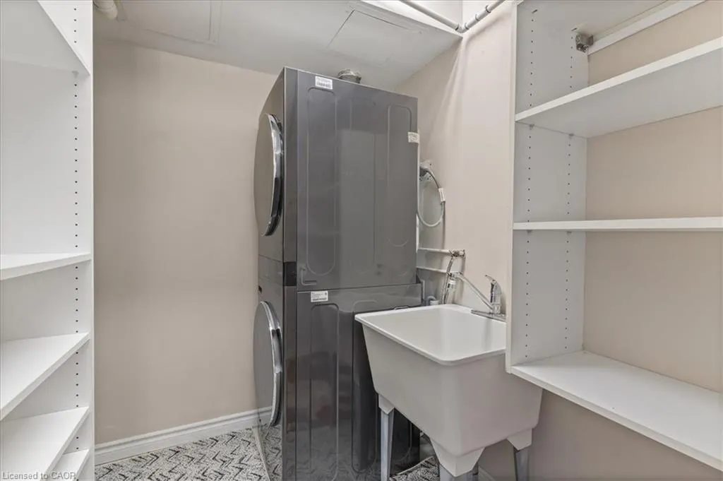 405 Erb Street W, #507