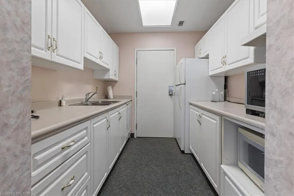 405 Erb Street W, #507