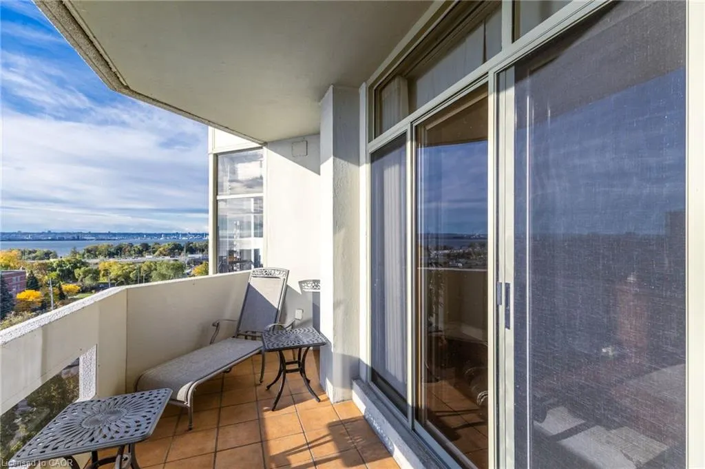 1237 North Shore Boulevard E, #1001