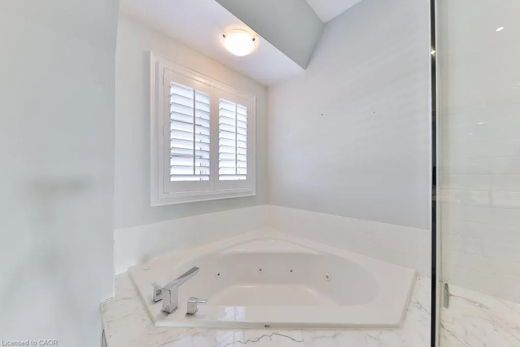 2160 Trafalgar Road, #10