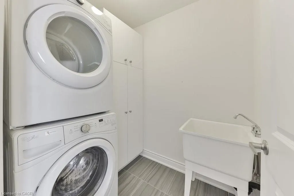 2160 Trafalgar Road, #10