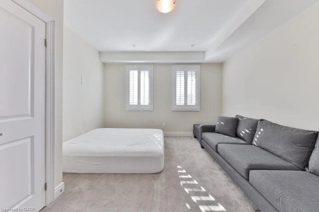 2160 Trafalgar Road, #10