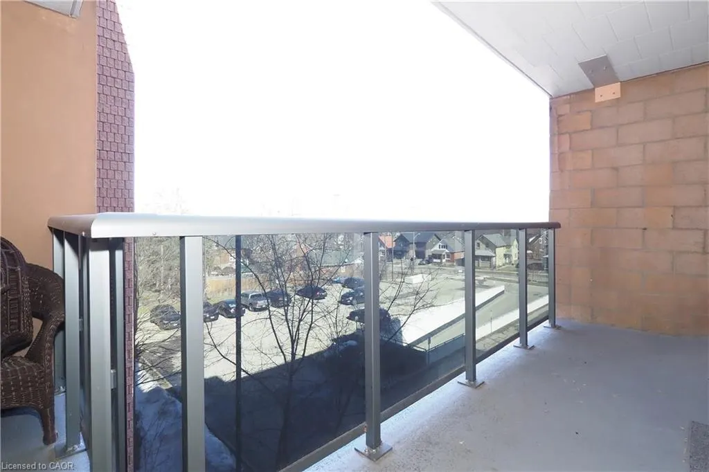 29 West Avenue, #403